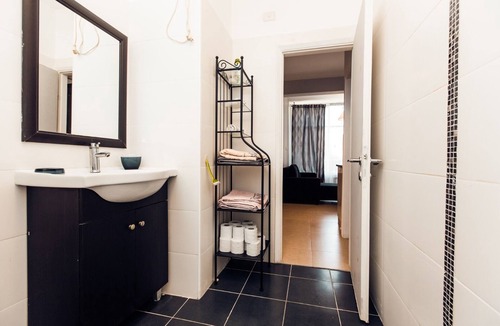 Netanya Apartment | Masterful Kikar Netanya Apartment