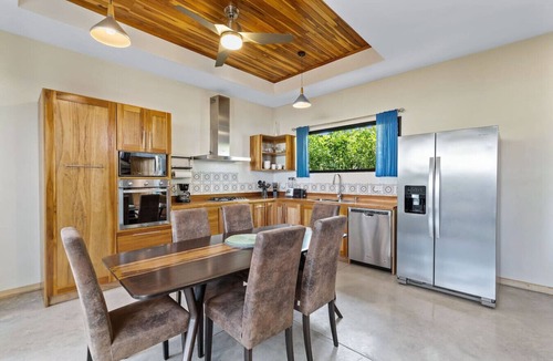 Matapalo Apartment | Matambú Main Beach House