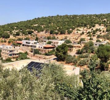Ajloun House | Mhna guest house بيت الضيافة الريفي