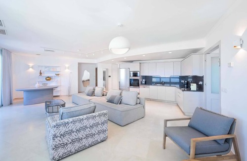 Tel Aviv Promenade Apartment | Miami Vibes 2BR in Isrotel tower by HolyGuest
