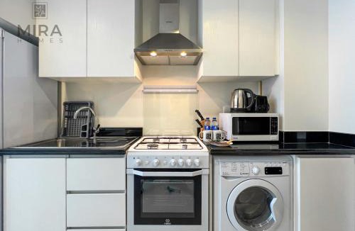Dubai Apartment | Mira Holiday Homes - Newly serviced apartment in Dubai South