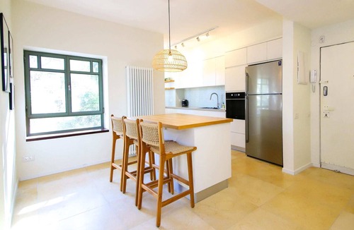 Katamon Apartment | Mishmar Haam I - Two Bedroom Apartment, Sleeps 4