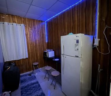 Jumeira 1 House | mixed room jumeirah 1, bed hostel dubai