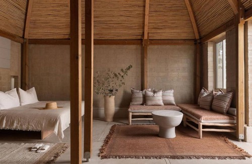 HaArava HaTikhona Hotel | Moa Living