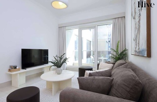 Dubai Apartment | Modern 1 Bed in Al Warqa