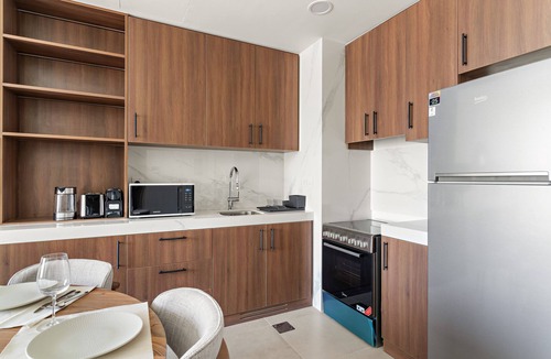 Dubai Apartment | Modern 2BD with Pool View in Town Square