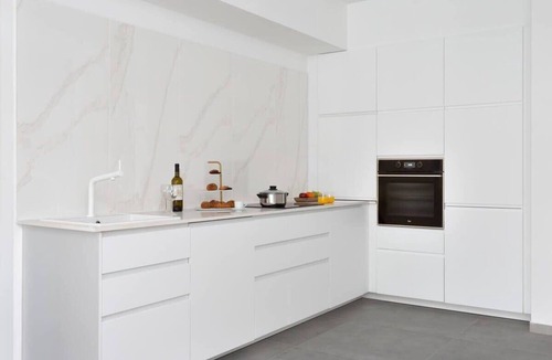 Tel Aviv Apartment | Modern 2BR Apartment in Rothschild Boulevard by HolyGuest