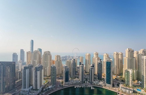 Dubai Marina Apartment | Modern 2BR High Floor Haven in Vida Dubai Marina