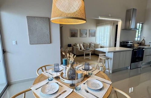 Sardinal House | Modern 3BR 2BA Retreat for 5/Gated Community w/Pool, Gym & Office