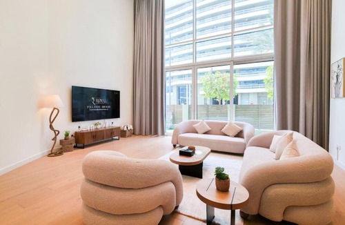Saadiyat Cultural District Apartment | Modern 3BR with Maids Room - Luxe Seaside Retreat