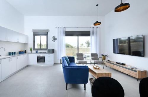 Nahariya Apartment | Modern 4BR Garden Apartment with Private Balcony