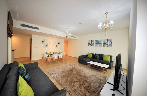 Jumeirah Beach Residence Apartment | Modern and cosy apartment next to the beach