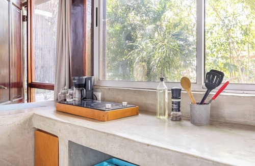 Playa Grande Apartment | Modern and spacious King studio w/AC, kitchen, pool