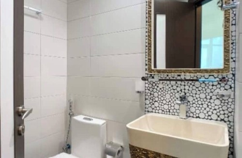 Downtown Dubai Apartment | Modern apartment near the airport - Comfort for 2 to 4 travelers