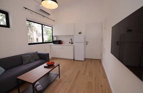 Tel Aviv City Center Apartment | Modern apt in central TLV, near Rothschild Blv & just a short walk to the beach.