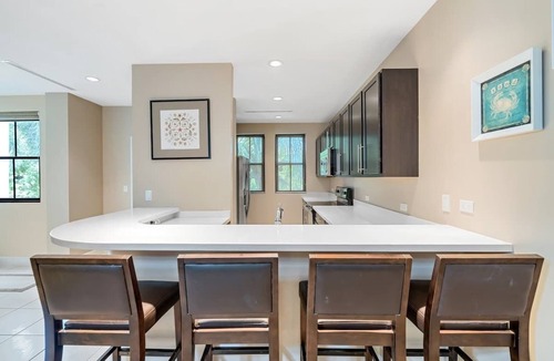 Coco Condo | Modern Condo w/Lush Garden Views & Resort-Style Amenities