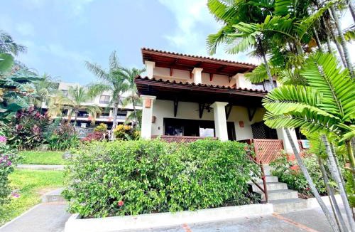 Coco Sunset Hills House | Modern Condo with a Rooftop Patio
