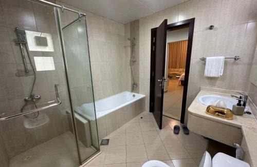 Al Jerf 2 House | Modern Cozy Stay Near Ajman City Centre
