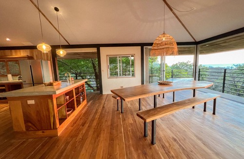 Mal Pais House | Modern Jungle Treehouse with Ocean Views and short walk to the Mal Pais Beaches.