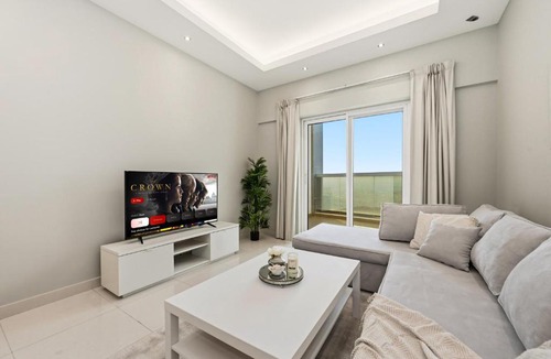 Dubai Sports City Apartment | Modern Luxury 2BR Apartment In Dubai Sports City
