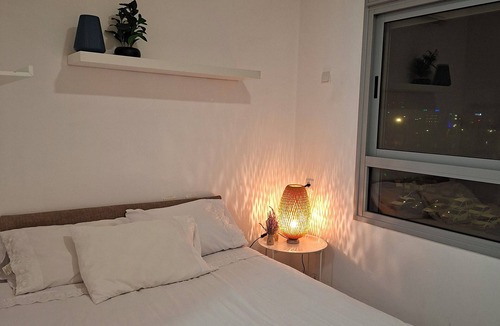 Beersheba Apartment | Modern Studio 1 BR Near Hosp Soroka & University Be'er Sheva