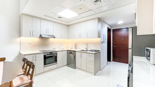 Bab Al Bahr Apartment | Modern Studio Apartment in Bab Al Bahar