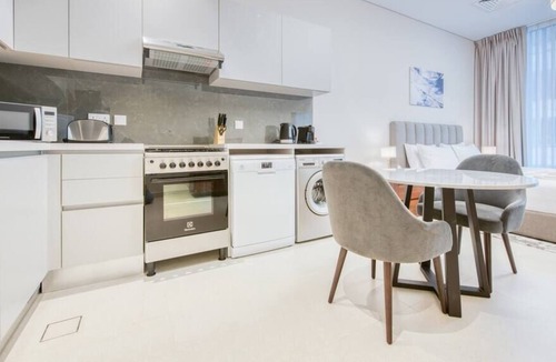 Business Bay Apartment | Modern Studio Apartment in Business Bay