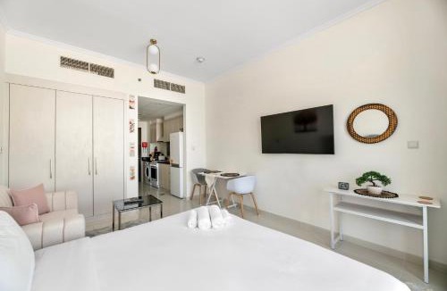 Dubai Apartment | Modern Studio in Damac Hills with Pool and Gym