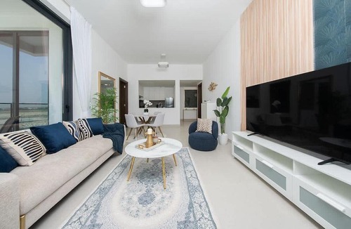 Al Hamriya Apartment | Modern Waterfront 1-Bedroom Apartment - Blue Bay Walk