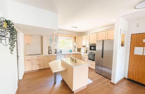 Modiin Apartment | Modi'in Idéal pour Famille 7 couchages Top Emplacement