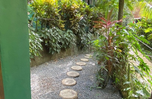 Montezuma Apartment | Momot! In the middle of an exotic garden with a mountain view