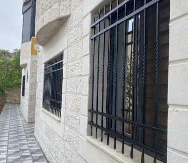 Jerash Apartment | Moon Apartments