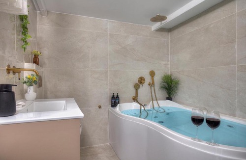 Safed Old City Apartment | Mountain Top Views -205- נופי פסגות