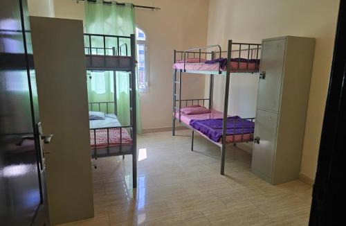 Al Ghubrah Ash Shamaliyyah Hostel | Moznaa Hostel