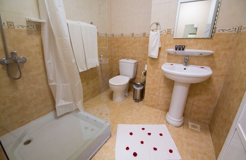 Muttrah Hotel | Mutrah Hotel