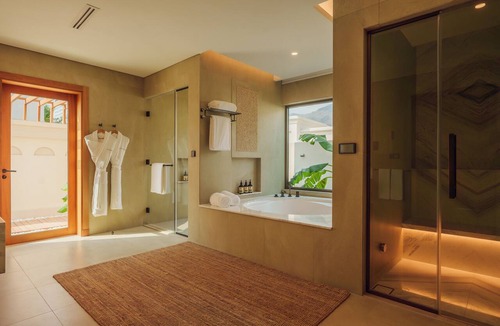 Al Aqah Hotel | Naama Beach Villas & Spa