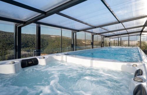 Elqosh Cabin | Naomi Boutique Suites