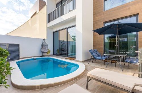 Mina Al Arab Villa | Nasma Luxury Stays - Opulent family escape in coastal community