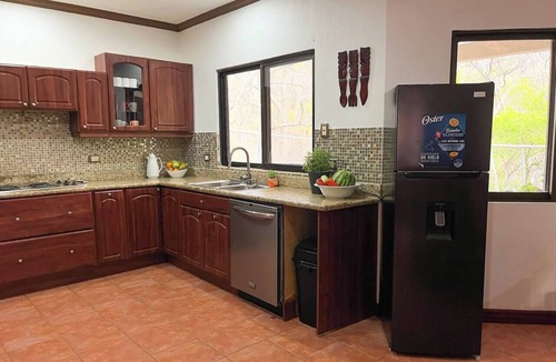 Papagayo House | Nature Oasis and minutes away from the beach.