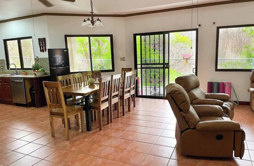 Papagayo House | Nature Oasis and minutes away from the beach.