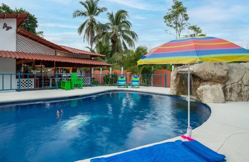 Manzanillo House | Near the Beach Getaway | Walk to Everything!