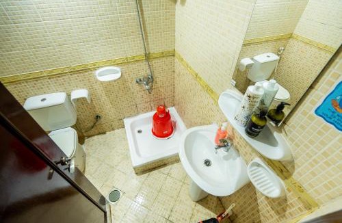 Mussafah Hostel | Nest Room for Solo or couple