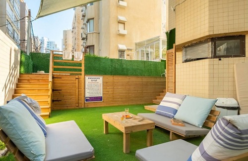 Netanya Apartment | Netanya Beach & Pool Elegant Studio