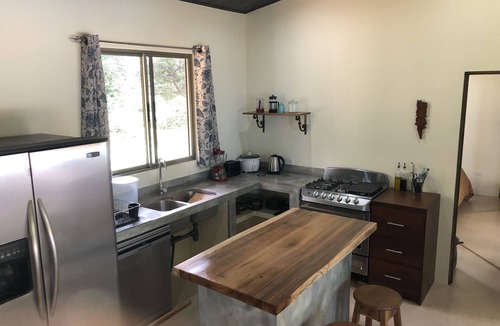 Los Pargos House | New Casa Celeste, Cozy w/pool, walk to the beach