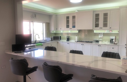 Suwailih Condo | New condo in the royals Hills area Family, friendly, quiet neighborhood