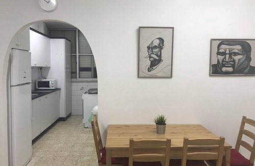 Bat Yam Apartment | NEW LISTING ♥ Beautiful Apartment - Close to Everything! ♥ Walk Everywhere!