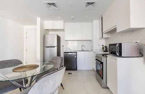 Umm Suqeim 3 Apartment | NEW: Luxury Dubai Apartment | Burj Al Arab View