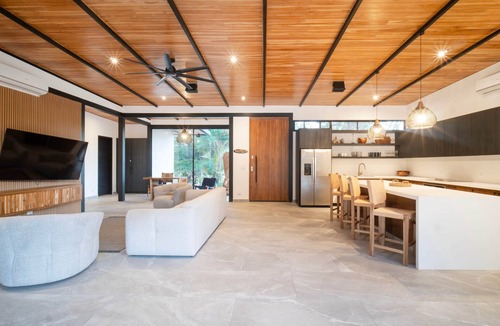 Playa Grande Villa | New Luxury privacy Villa, large pool Playa Grande.