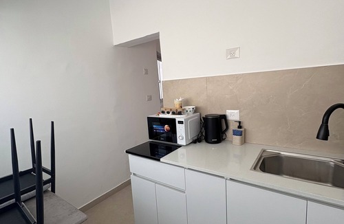 Rishon LeTsiyon Apartment | New Modern Studio Near Beach & Tel Aviv | West Rishon LeZion