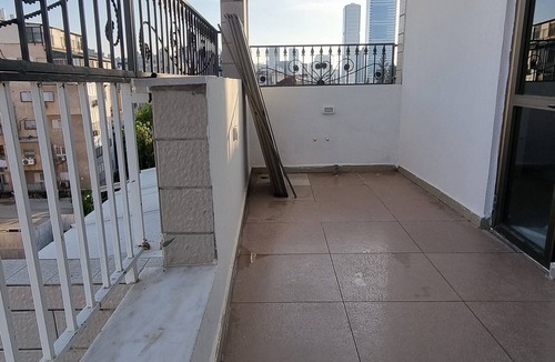 Bene Beraq Apartment | New Stylish Apartment with Balcony & Parking Close to Tel Aviv